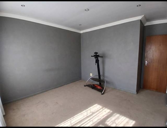 3 BEDROOM HOUSE FOR SALE IN SEBOKENG ZONE 17